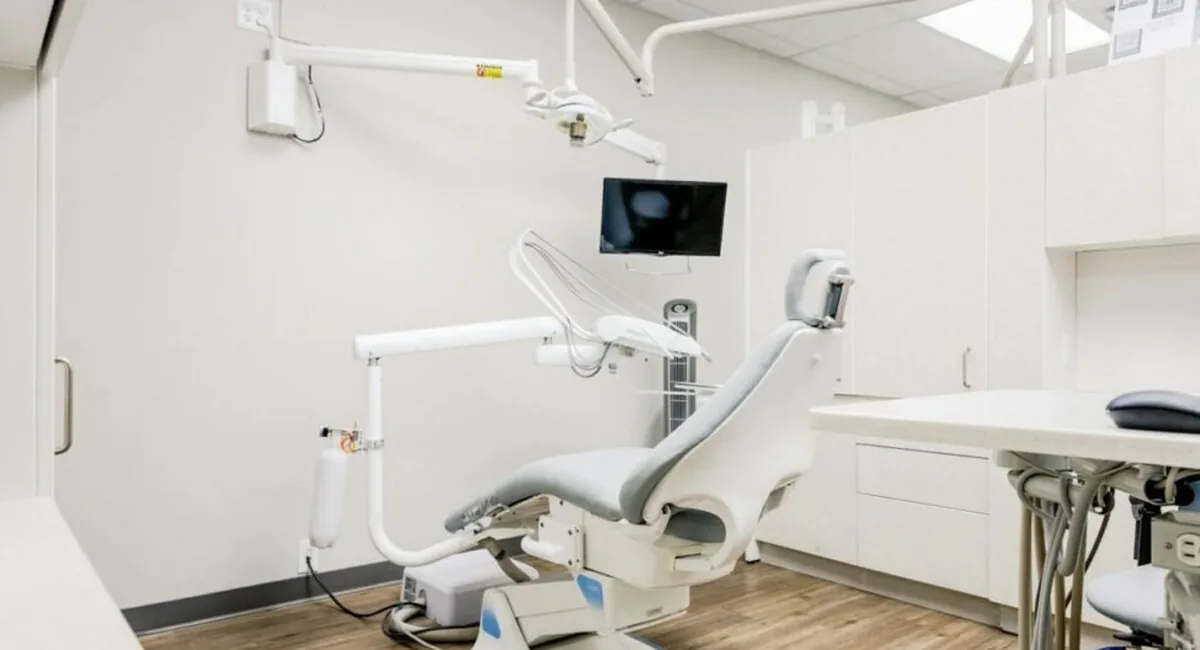 Dental practice front office where AI claims processing complements the best AI tools for dental diagnostics by saving administrative time