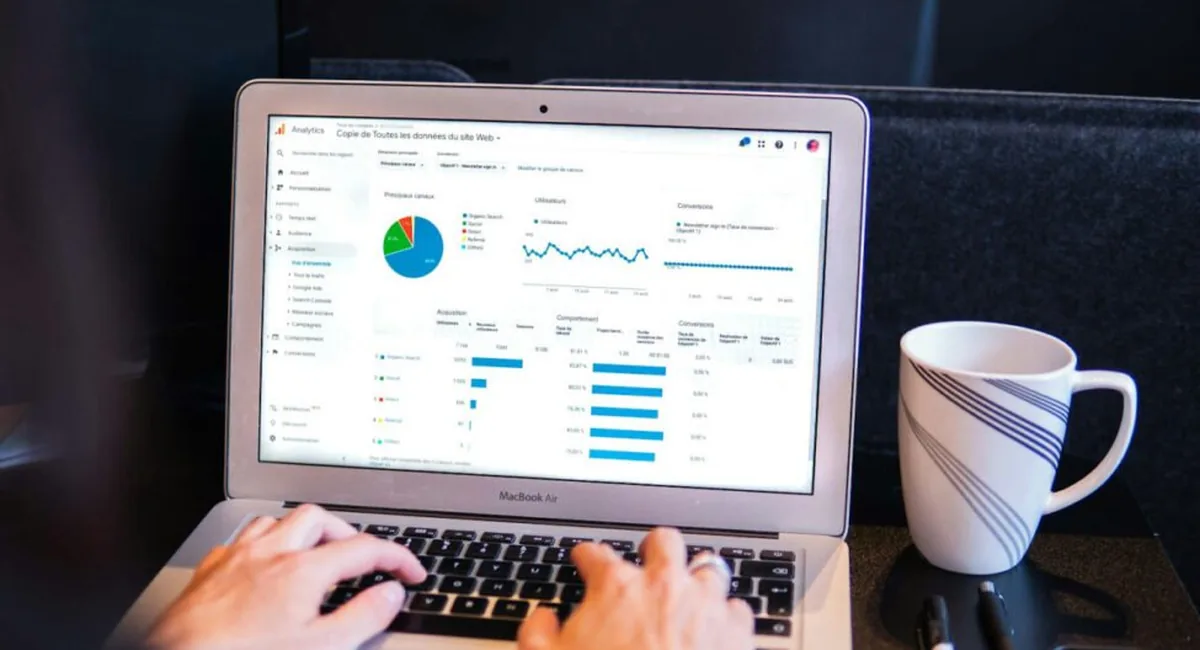 b1 Sentiment Analysis Feedback Chart Screen AI Sentiment Analysis