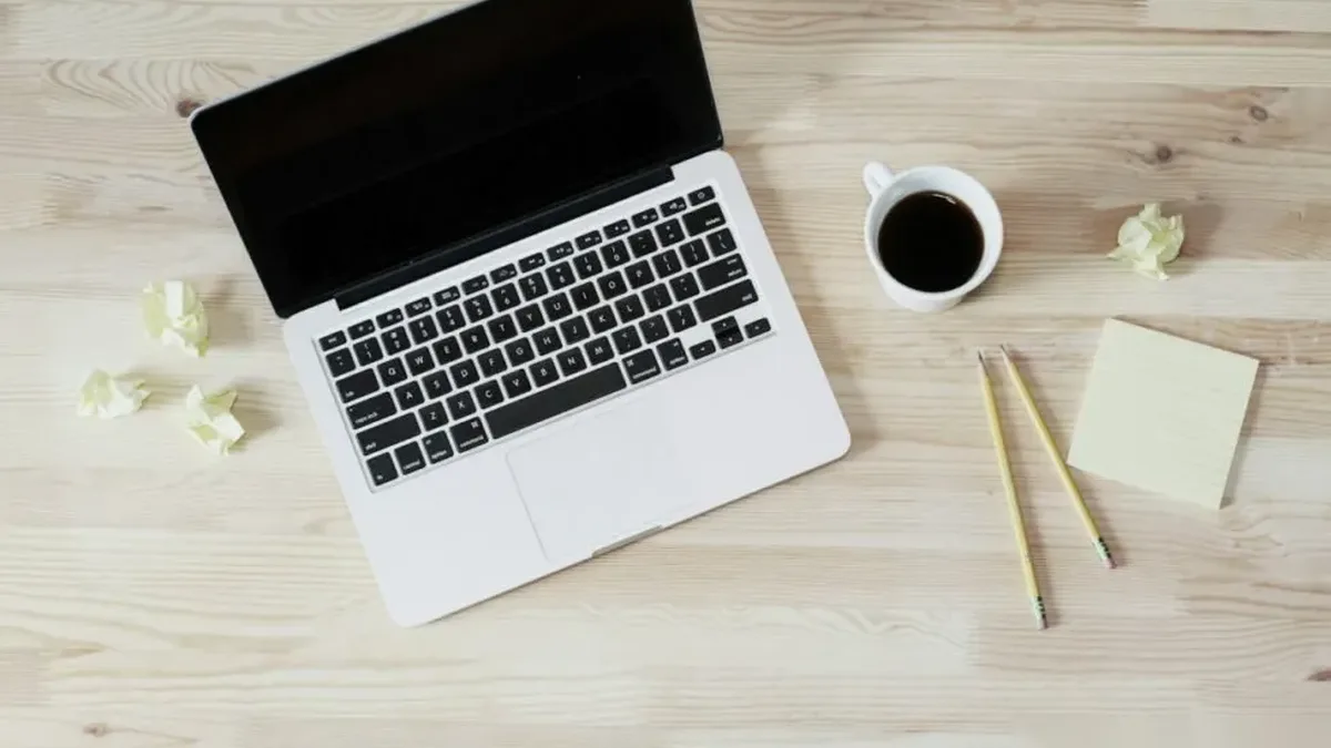b4 prompt engineering notes and laptop What are the best prompt engineering techniques in 2026?